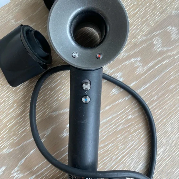 Dyson supersonic hair dryer